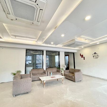 Hotel Rudraksh ! Varanasi !Fully-Air-Conditioned Hotel At Prime Location With Parking Availability, Near Kashi Vishwanath Temple, And Ganga Ghat 2 Kültér fotó