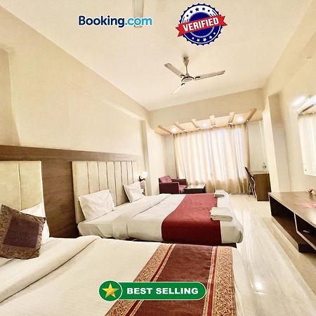 Hotel Rudraksh ! Varanasi !Fully-Air-Conditioned Hotel At Prime Location With Parking Availability, Near Kashi Vishwanath Temple, And Ganga Ghat 2 Kültér fotó